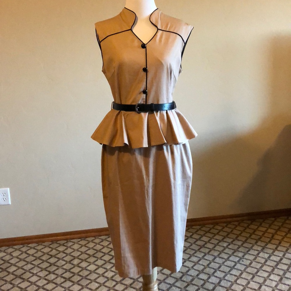 1940s-Style Fitted Dress